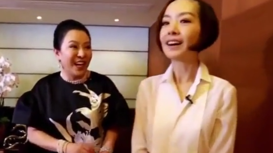 李连杰给向太“请安”不算啥，毕竟，向华强陈岚的豪宅有他的“专属房间”