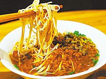 舌尖上的敦煌，少不了一碗驴肉黄面……