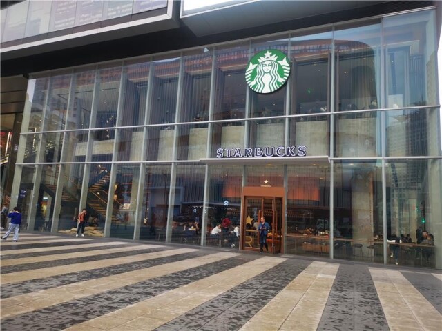 位于长沙IFS的湖南首家星巴克双层甄选店