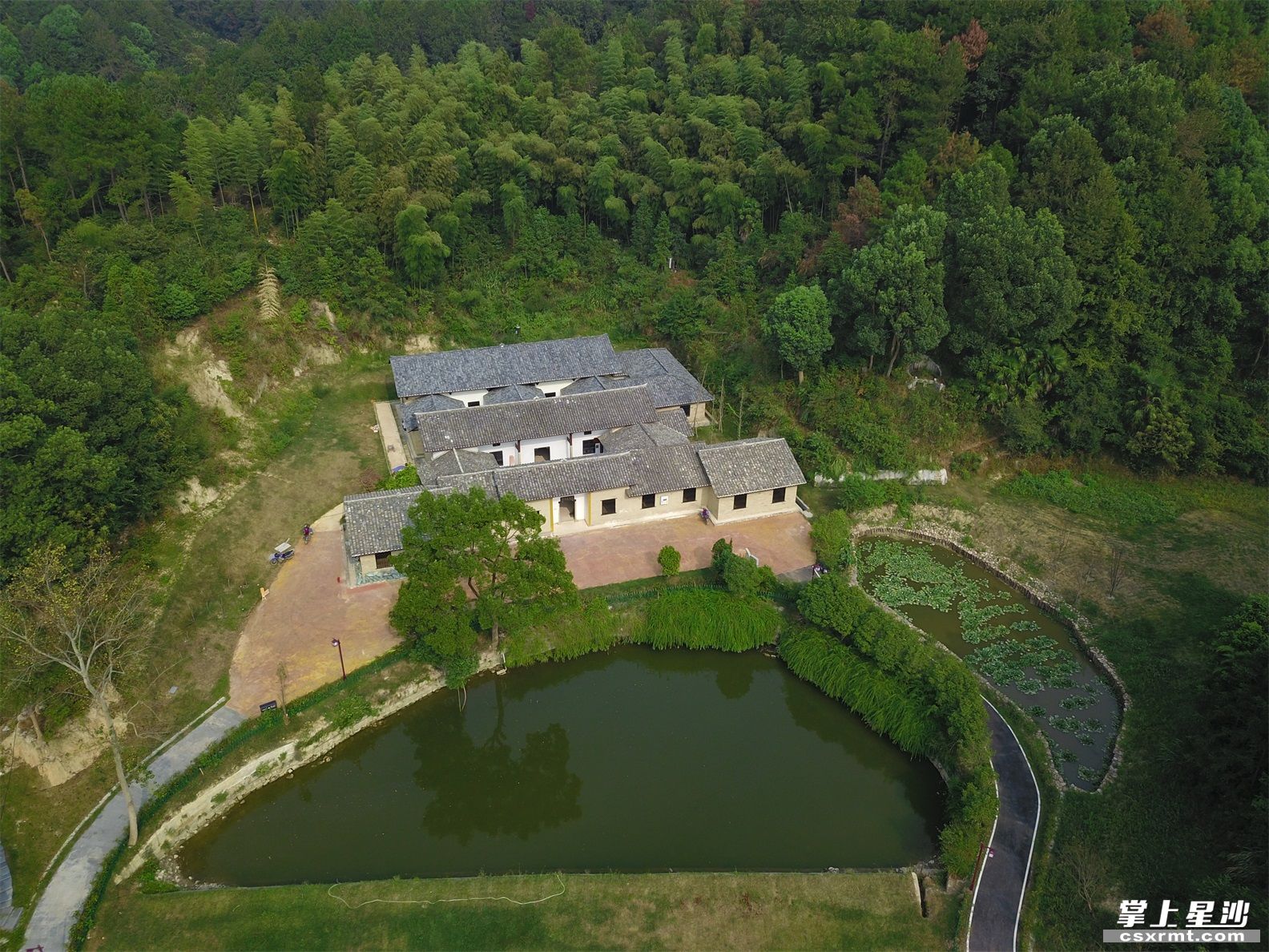 缪伯英故居。章帝 摄