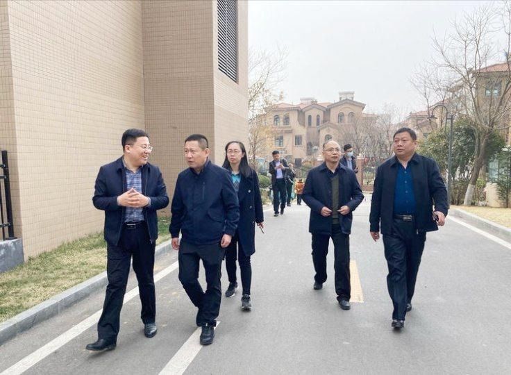 章丘区圣井街道三种状态迈向作风新高点