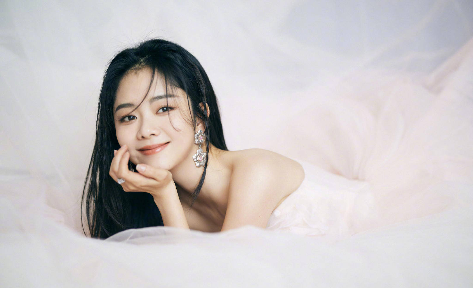 谭松韵宣布与nike终止一切活动