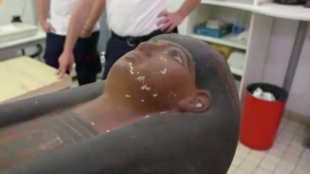 埃及棺椁终平安抵达卢浮宫 但专家的这个发现令全场担忧