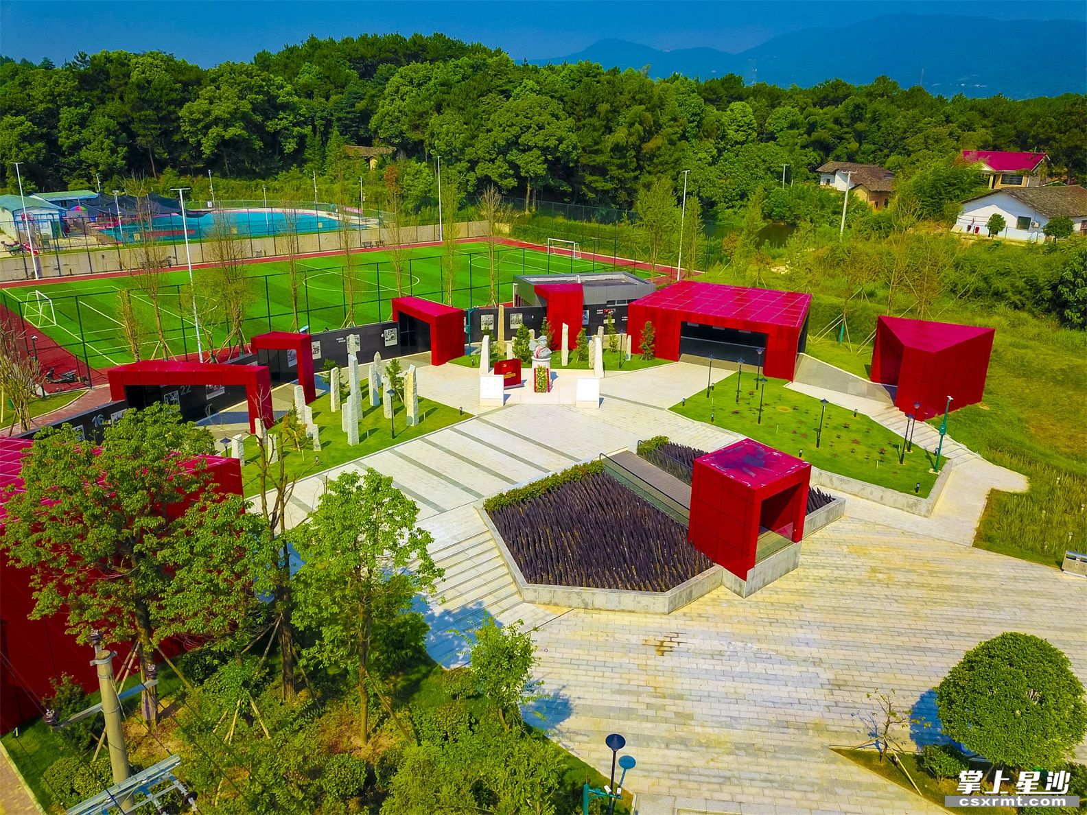 树湘文化广场。章帝 摄