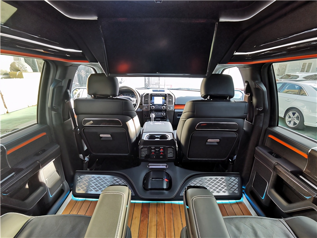 上海福特f150勇猛者四驱越野定制版