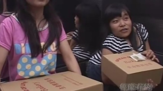 小菊和文文身残志坚，给客户送蛋糕超靠谱！