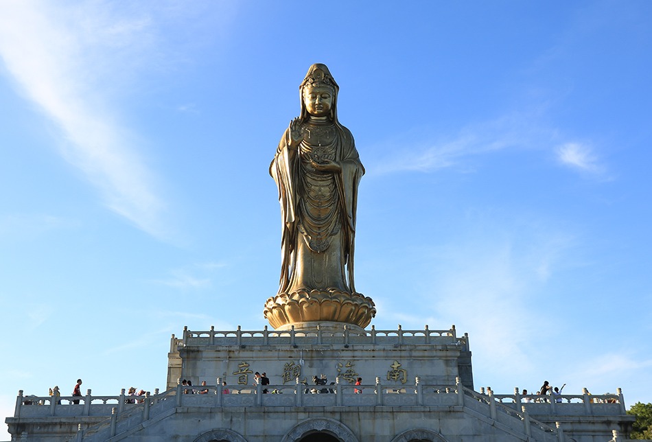 恭迎观世音菩萨圣诞日，瞻礼全球108观音圣像