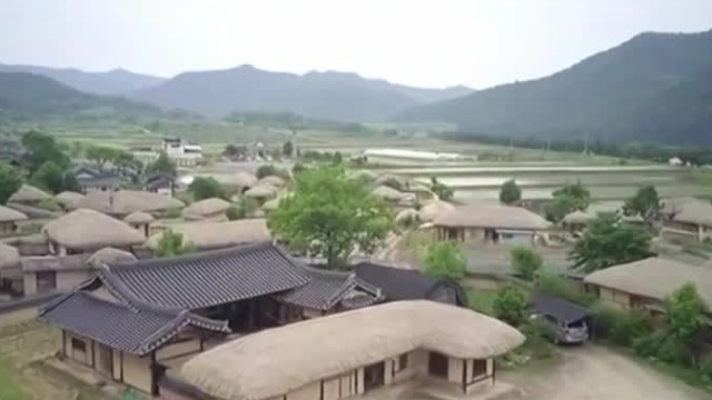 韩国传统村落河回村，村中居住着上百户儒学家柳成龙的后代