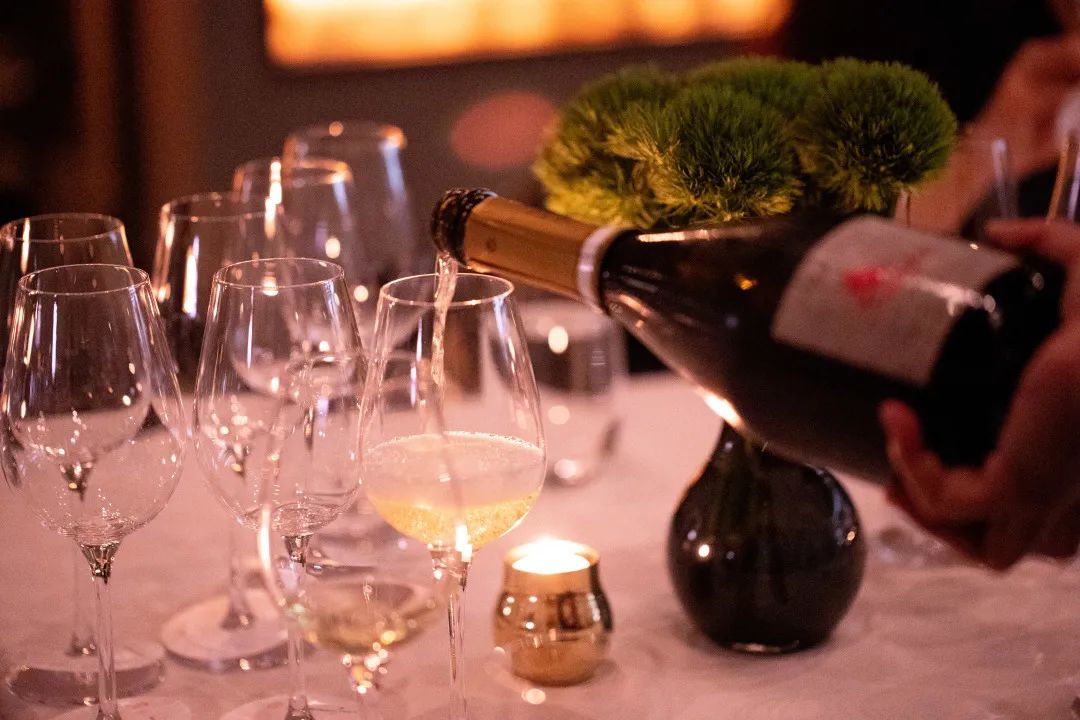 香槟排行榜_孟蕾:香槟,榜单,美好生活的代名词