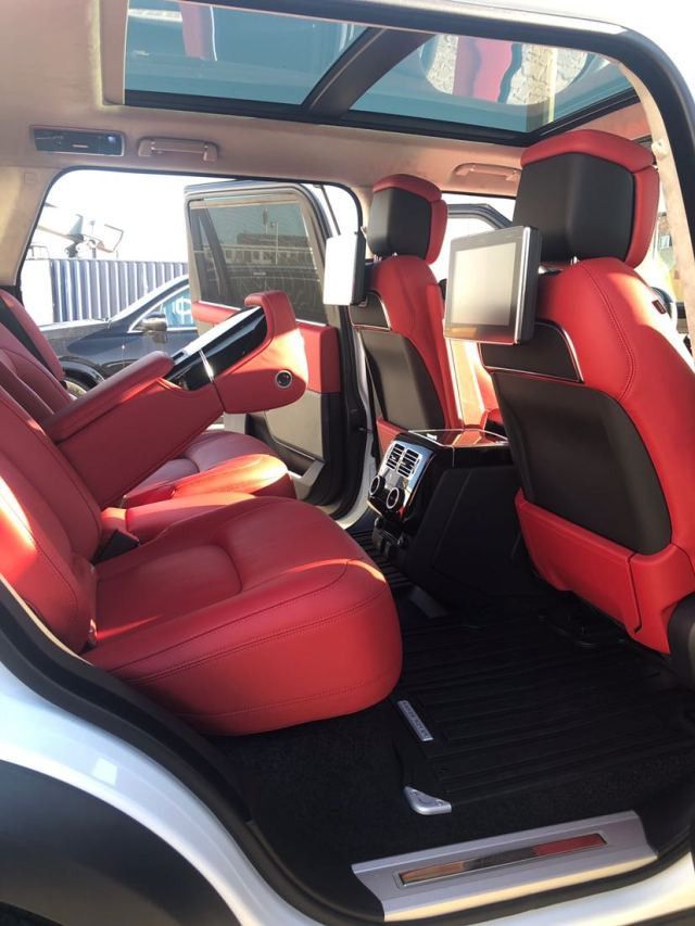 路虎揽胜行政加长版126万起售