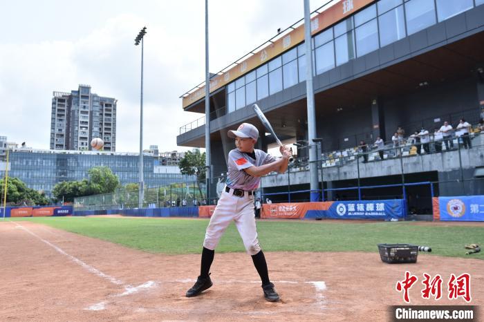 第二届“青少年公益年会杯”大湾区棒垒球邀请赛揭幕战在深圳举办