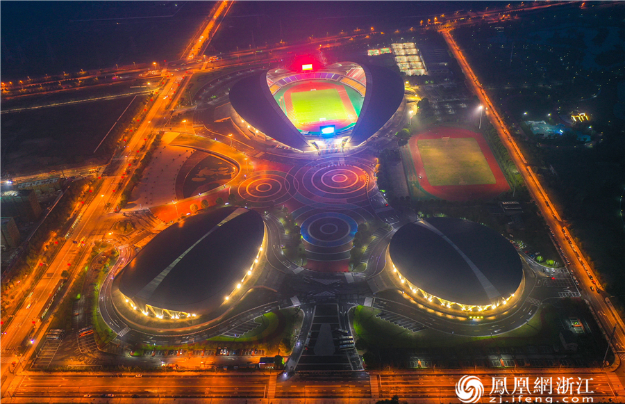今晚，超炫的亮灯展示！亚运标准的金华分赛场亚运比赛场馆震撼全场