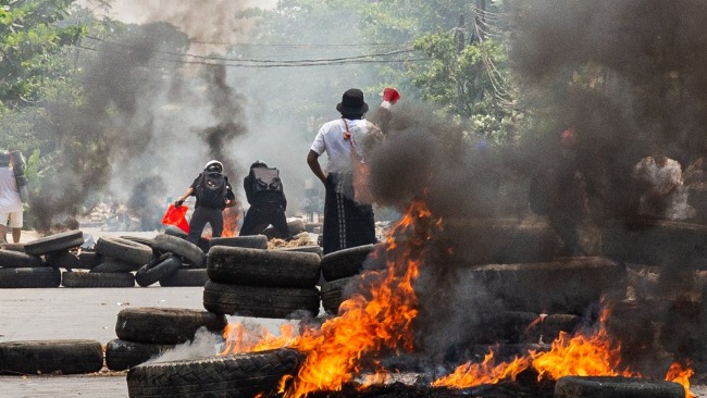 缅甸爆发军方接管权力以来最严重冲突 全国至少114人死
