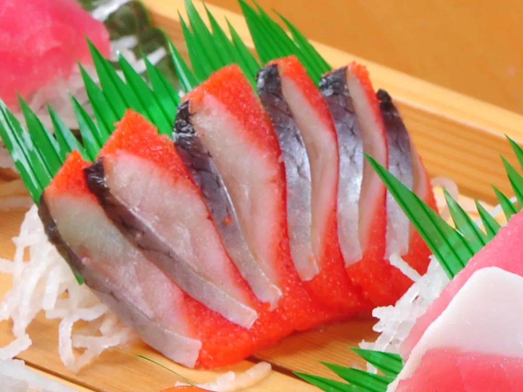 寿司 / 冷锅串串 / 中式泡菜三文鱼刺身 / 西鳞鱼籽刺身 / 素鲍鱼刺身