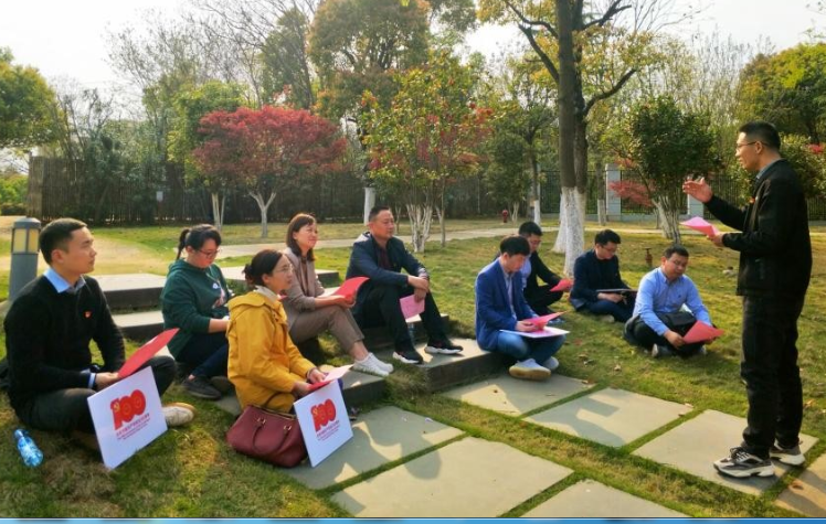 南昌师范学院基层党支部开展“学党史、悟初心”主题党日活动