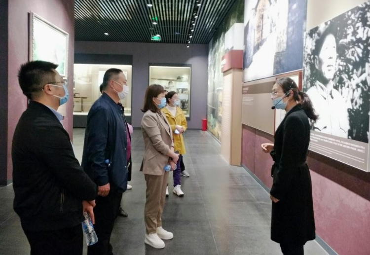 南昌师范学院基层党支部开展“学党史、悟初心”主题党日活动