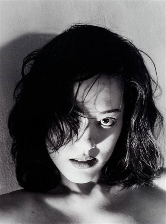 荒木经惟镜头里的日本女星