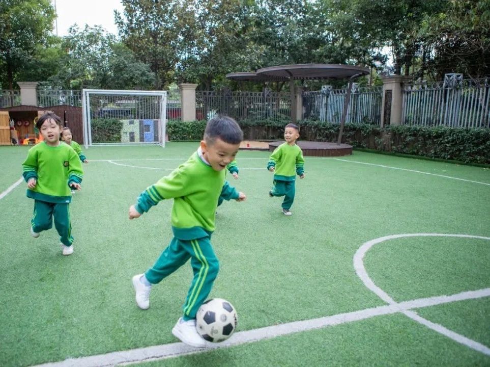 芙蓉区红黄蓝幼儿园：打造高端品牌 接轨国际教育