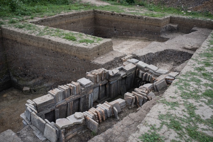 2018年，三星堆遗址区的发掘工作现场。