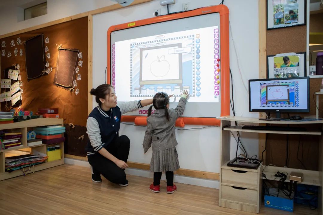 芙蓉区红黄蓝幼儿园：打造高端品牌 接轨国际教育