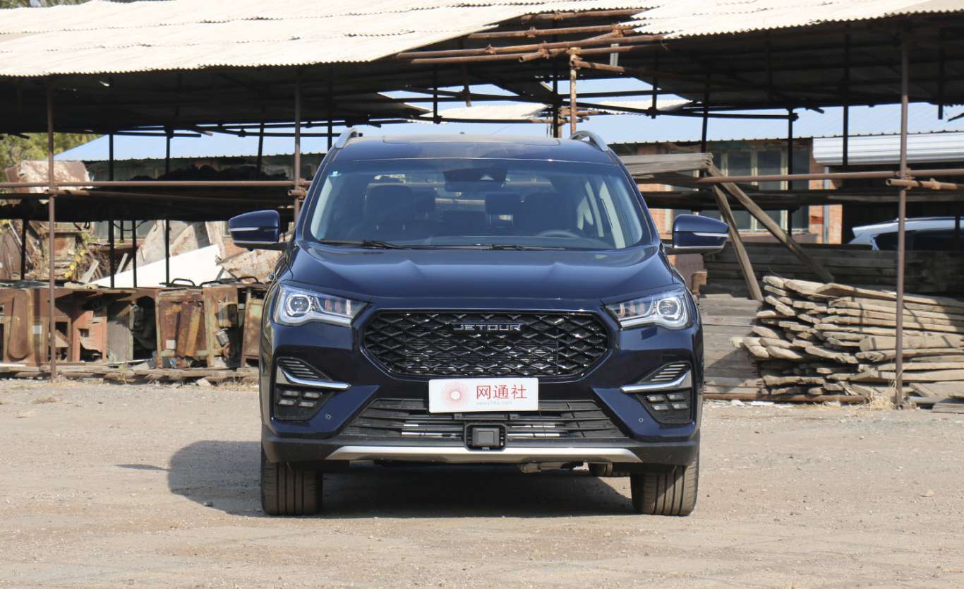 前排气囊全系标配新款捷途x90售价899万元起