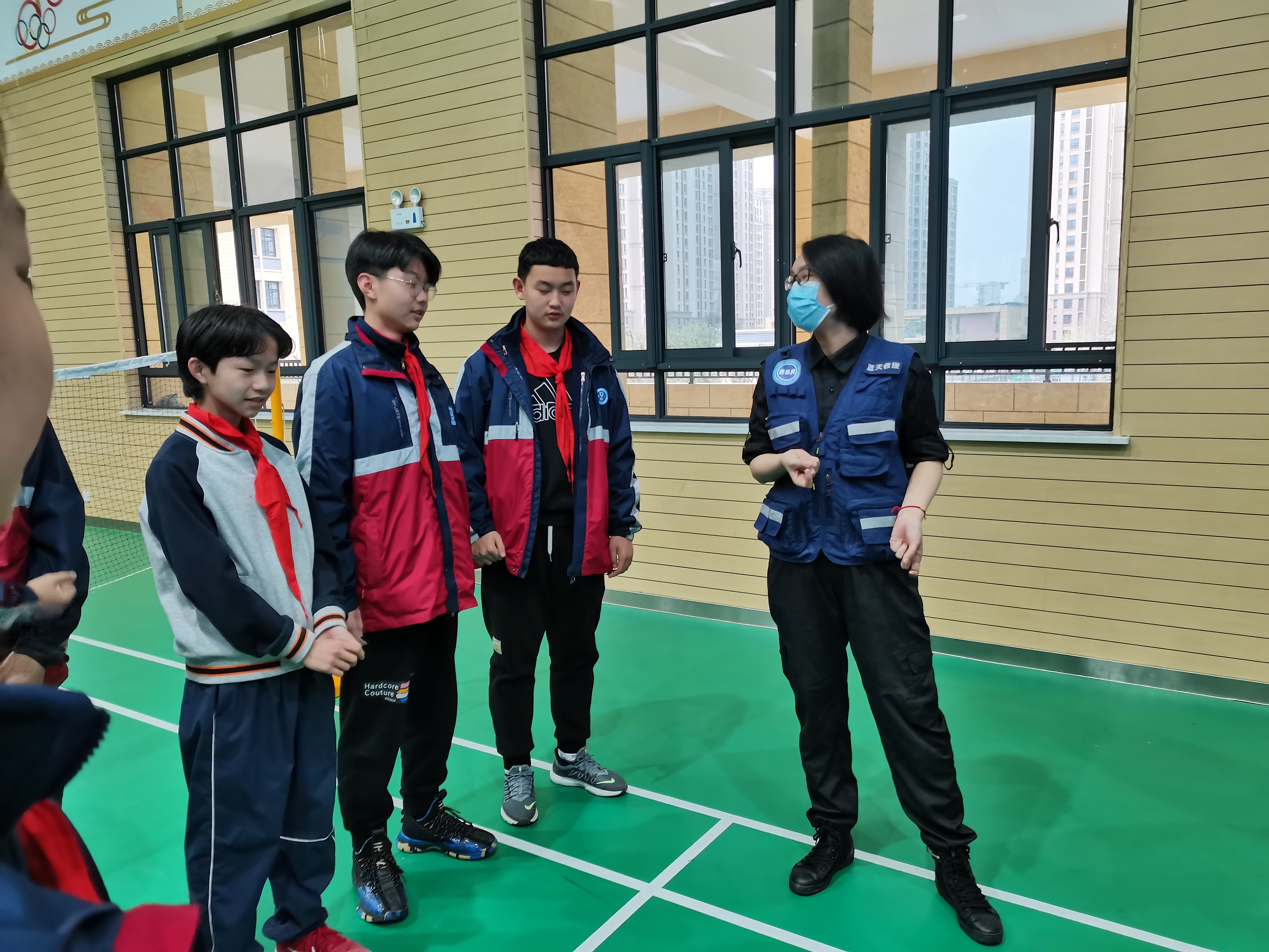 合肥一六八玫瑰園學校東校區合肥市藍天救援隊來校進行防溺水安全培訓