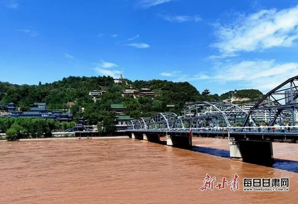 千里陇原是什么颜色?