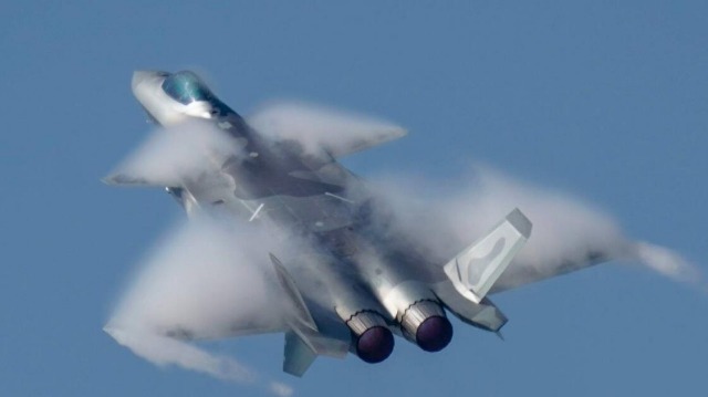 歼-20战机又有新变化，已达到全隐形战斗姿态！