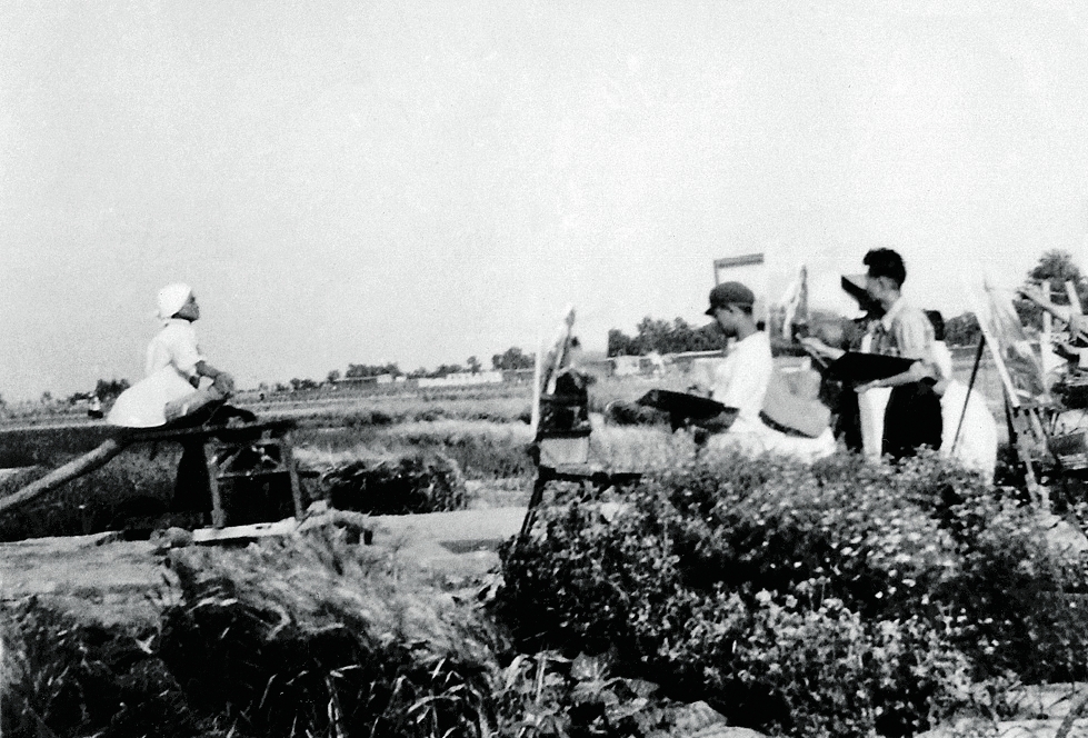 1956年在饶阳五公村写生，右一为董希文先生在画一位坐在井台边的生产队长.jpg