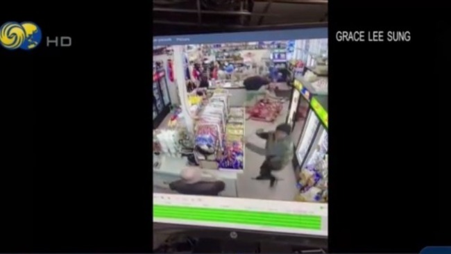 美亚裔经营的便利店遭攻击 非裔嫌犯闯入后疯狂打砸