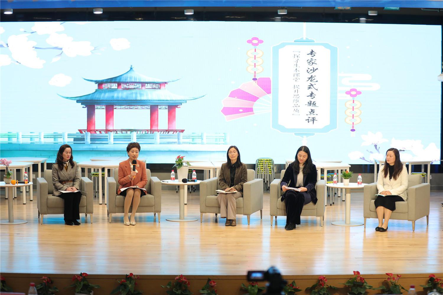 杭州市胜利小学：现场互动探寻生本课堂，解析内涵提升思维品质