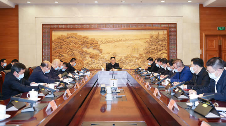 9日下午，省长郑栅洁主持召开省深化国有企业改革工作领导小组会议。