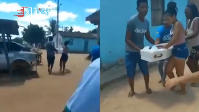 葬礼上牧师一句话 死者父母抱起棺材拔腿就跑