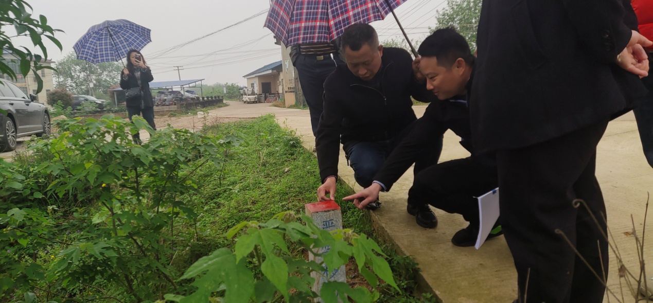 湘潭市水利局河湖划界技术指导组到湘潭县开展河湖管理范围划定工作现场检查和技术指导工作