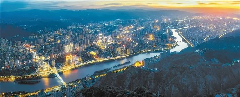 千里陇原是什么颜色?