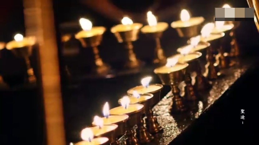 燃灯节是西藏最重要的宗教节日之一，点一盏心灯修一念佛缘