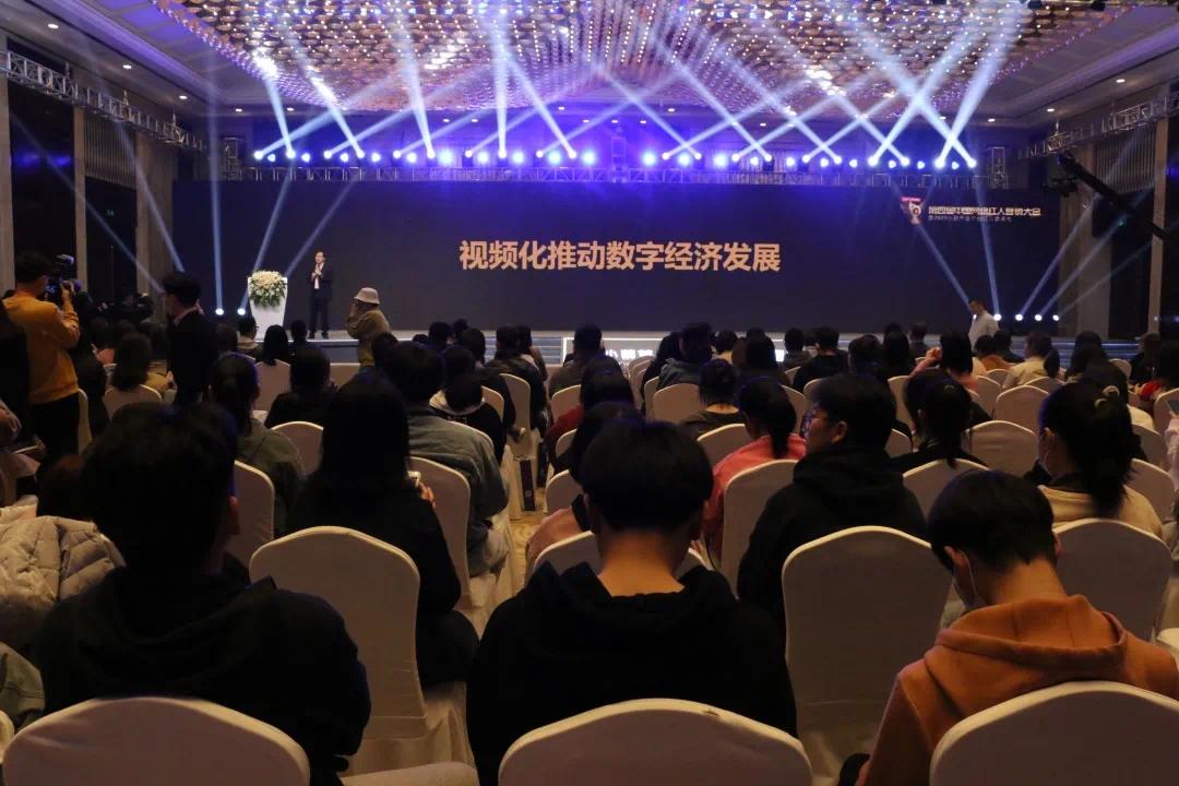 2020网络红人排行榜_2020魅力文娱榜,王一博年度人气男艺人,李佳琦年度网络红人