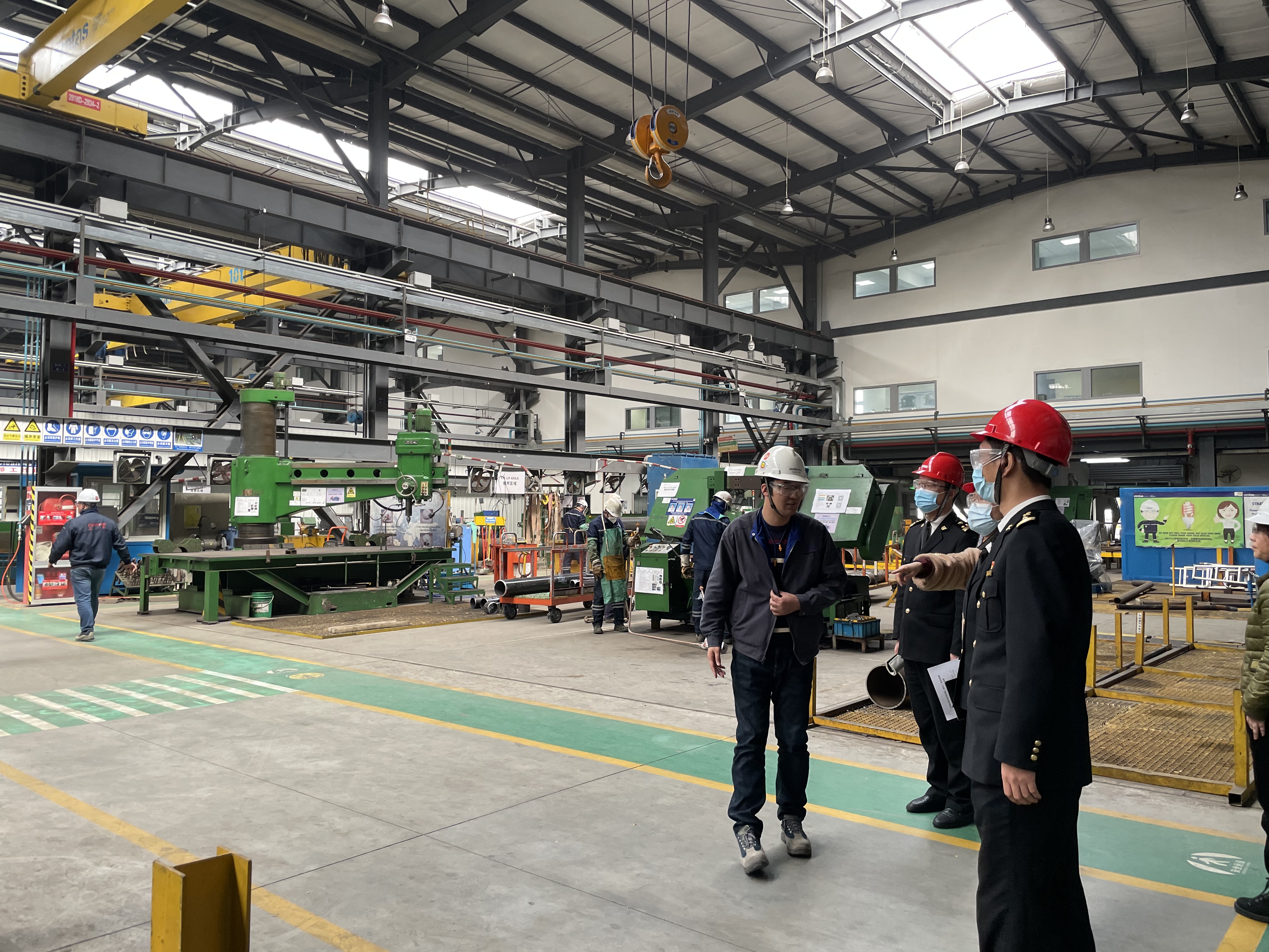 宁波海关助力宁波北仑港综合保税区首季度进出口迎来“开门红”