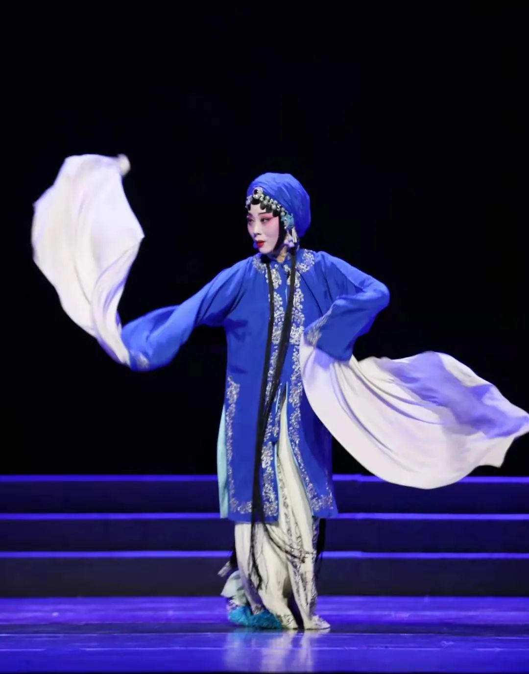 秦腔《锁麟囊》亮相金城 戏迷直呼“百看不厌”