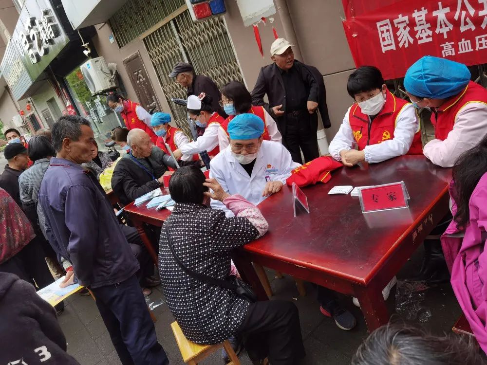 江西省胸科医院开展第27届全国肿瘤防治宣传周公益活动