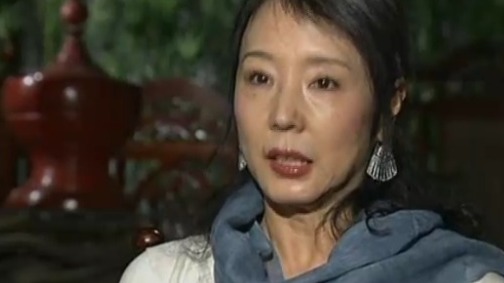 严歌苓对张艺谋很佩服，称她看完《金陵十三钗》很震撼