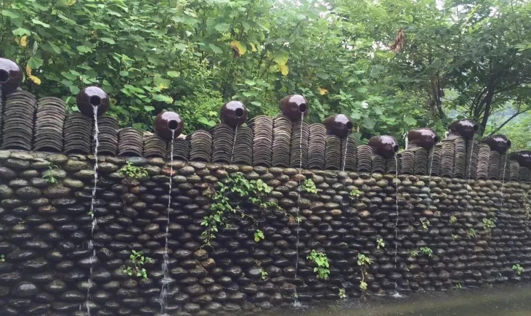 这方鸟鸣翠峰的山水间，藏着一个“小江南”……