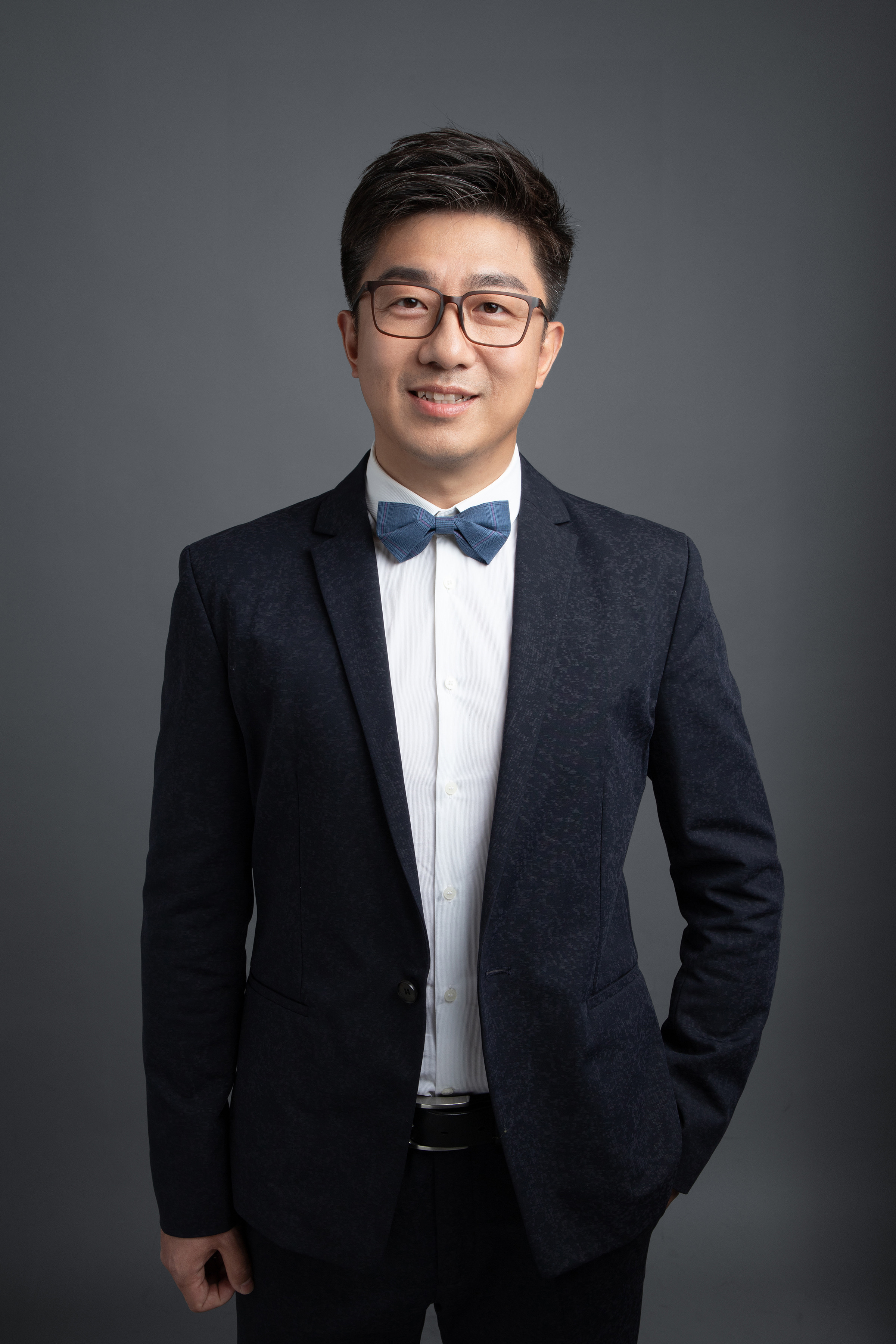 凤凰网发布新任命 郝炜兼任汽车事业部总经理