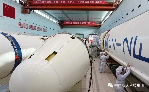 神舟12号载人飞船、长二F火箭抵达发射场：中国空间站六大件齐了