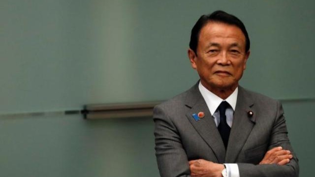 麻生太郎 排放的福岛核废水比中韩浓度低 喝了也没事 凤凰网