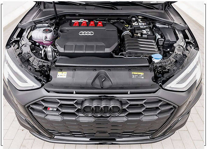 奥迪全新一代s3实拍搭20t引擎性能升级内配智能座舱