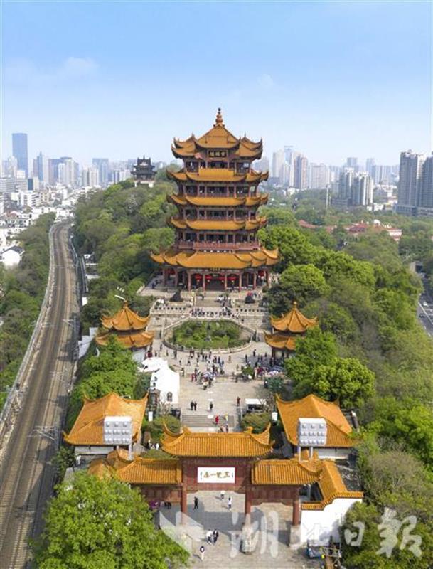 2021年4月8日的武汉黄鹤楼。