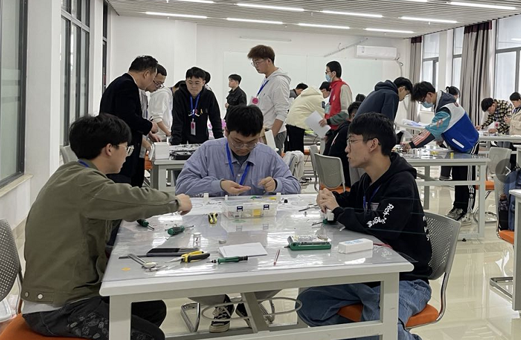 第六届江西省大学生工程训练综合能力竞赛在华东交大举行