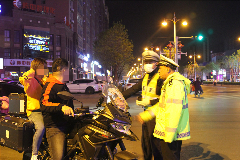 【我为群众办实事】商丘市交警支队开展夜间摩托车“飙车”整治行动