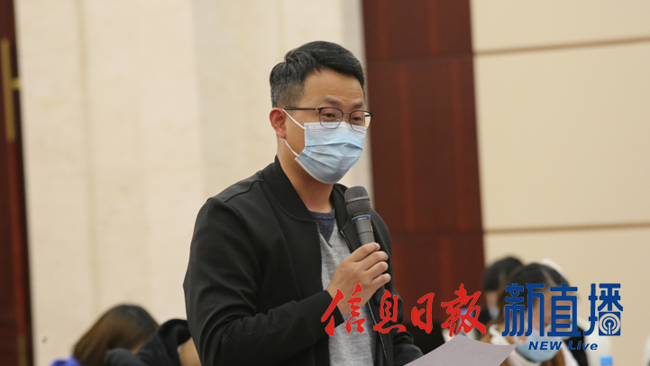 江西日报提问（文颖 摄）